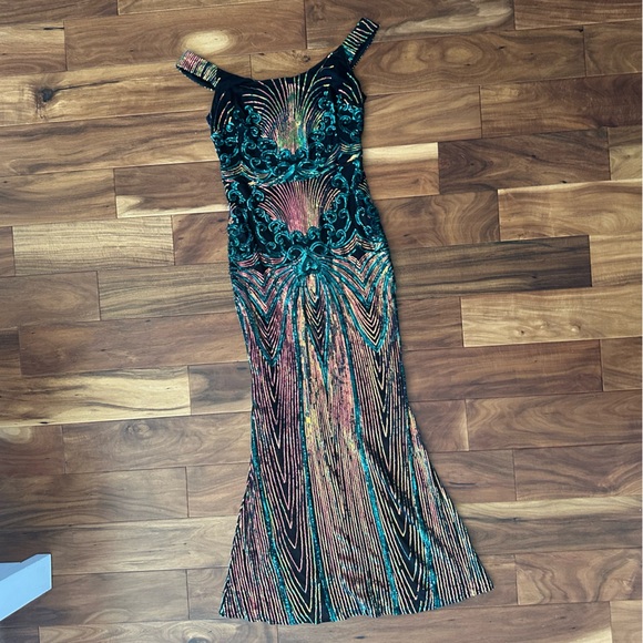 funparrot Dresses & Skirts - Elegant Multicolor Patterned Dress